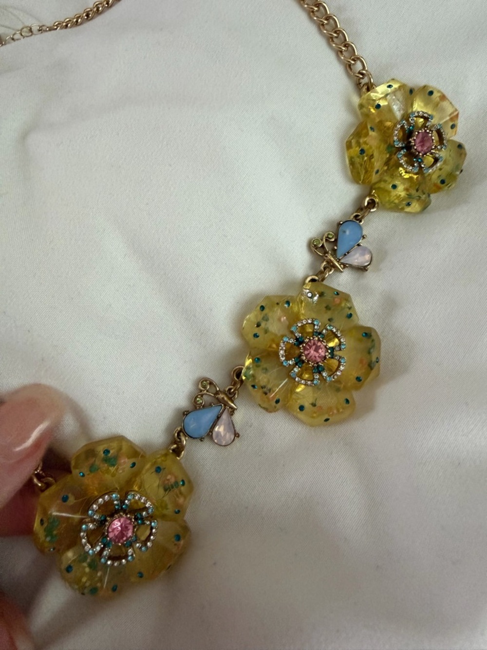 Betsey Johnson- Triple Flower Statement Necklace - Picture 4 of 6
